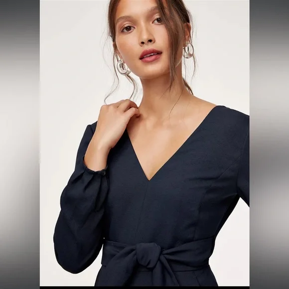 SOLD / Aritzia wilfred ecoulement tie waist long sleeve open back black jumpsuit - Picture 4 of 10